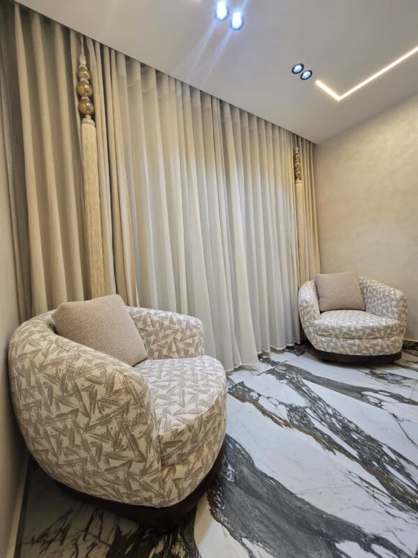 عباس العقاد الرئيسي6